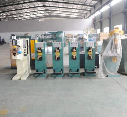 ওয়াটারপ্রুফ পেডেল স্পট ওয়েল্ডিং মেশিন 25KVA ফুট চালিত স্পট ওয়েল্ডার